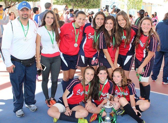 他曾帮助球 他曾帮助球